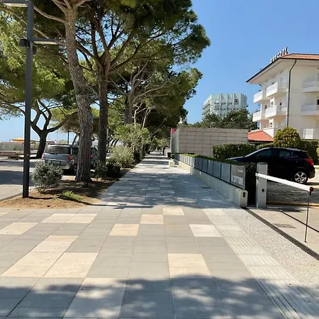 Apartment Front Sabbiadoro Lignano Sabbiadoro