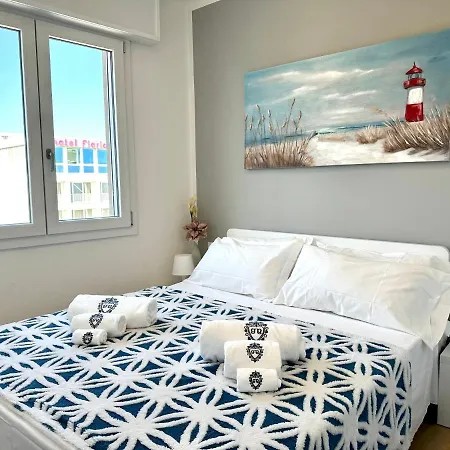 Front Sabbiadoro Apartment
