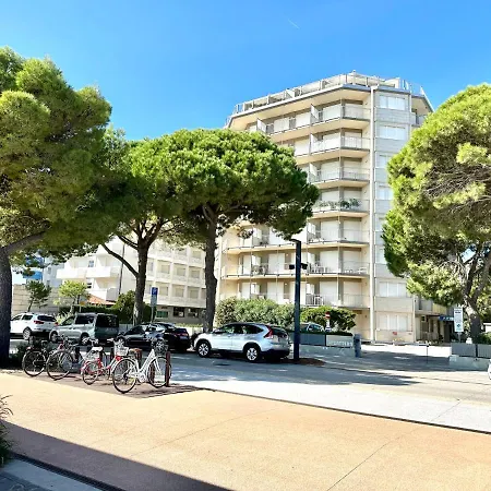 Front Sabbiadoro * Lignano Sabbiadoro